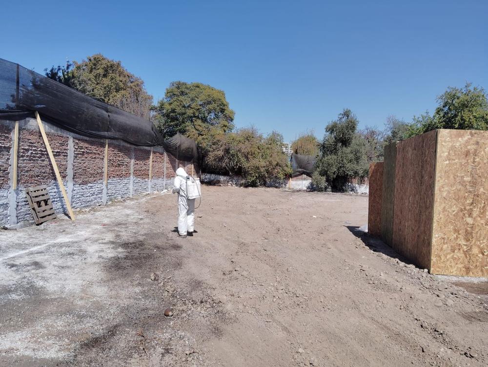 Faena de retiro de asbesto en terreno